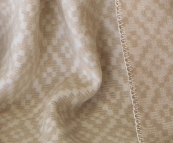 Плед Cautious 150x200 см бежевий Wohndecke 