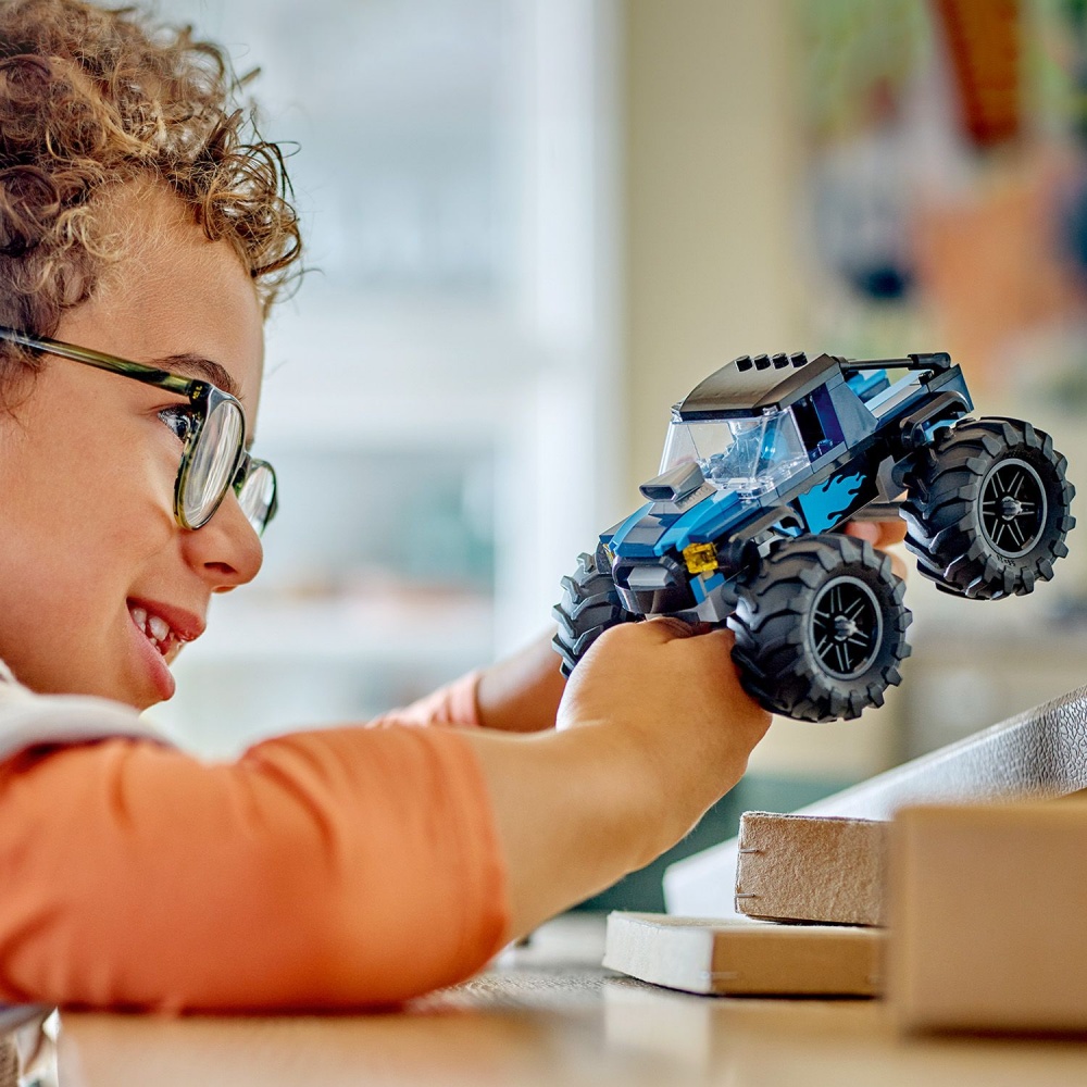 Конструктор LEGO City Синий грузовик-монстр 60402