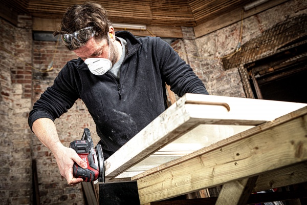 Універсальна шліфмашина SKIL SR1E3720CC