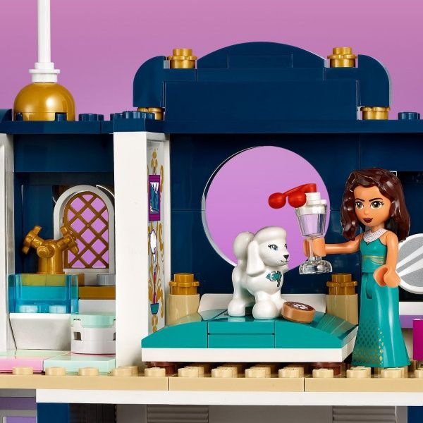 Конструктор LEGO Friends Гранд-отель Хартлейк Сити 41684