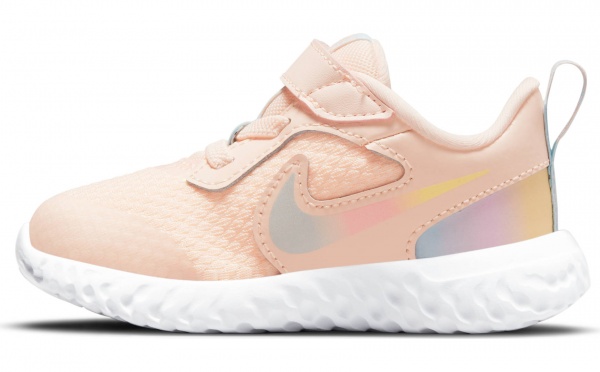 Кроссовки Nike Revolution 5 SE DD1215-800 р.US 6C бежевый