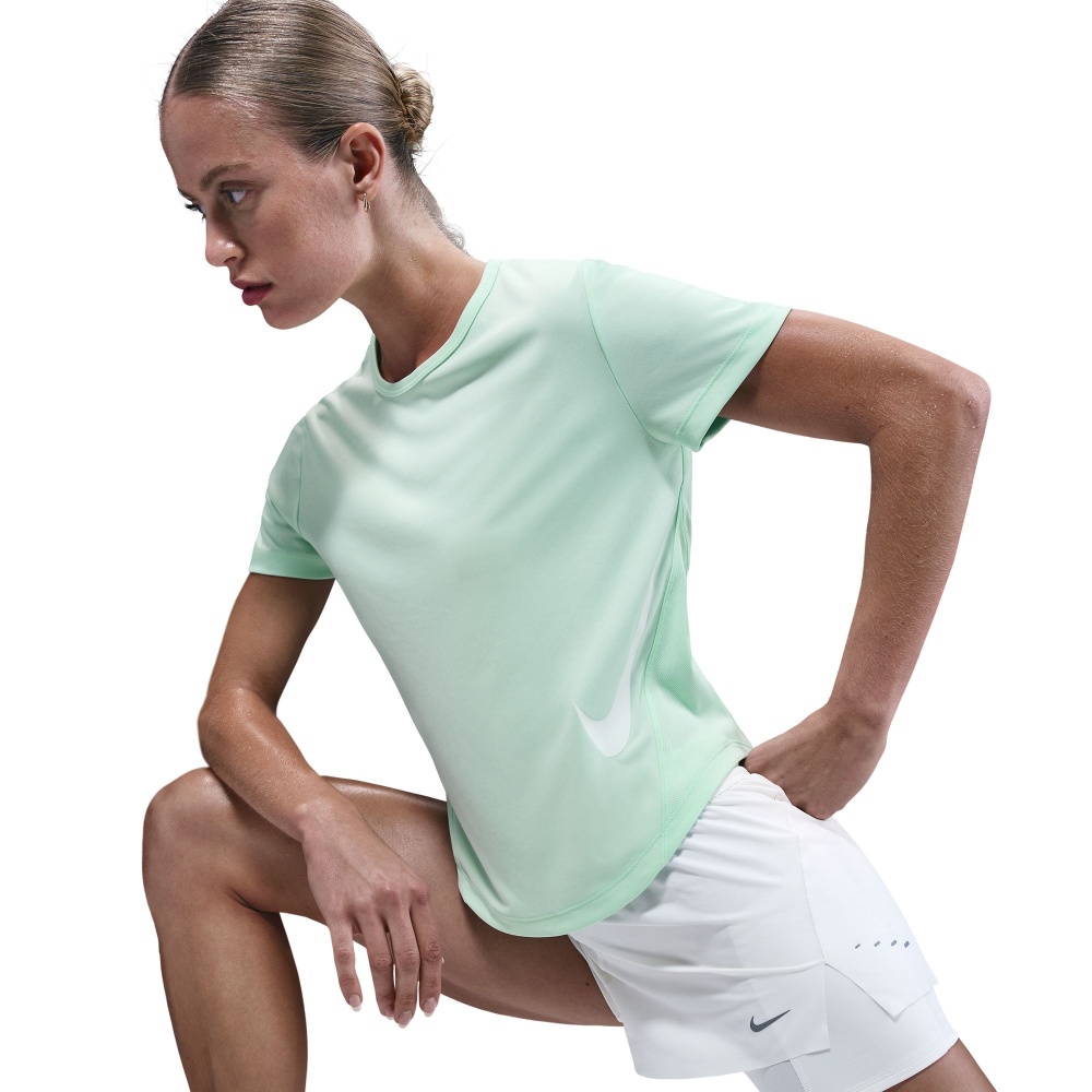 Майка Nike W NK TEMPO SWSH HBR DF SS TOP HV2772-353 р.S зелений