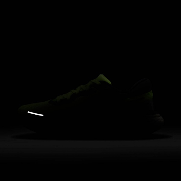 Кроссовки Nike ZoomX Invincible Run Flyknit CT2228-700 р.US 9,5 салатно-черный