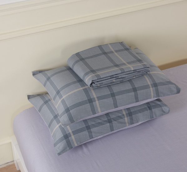 Комплект постельного белья Lucas 1,5 серый с рисунком La Nuit 