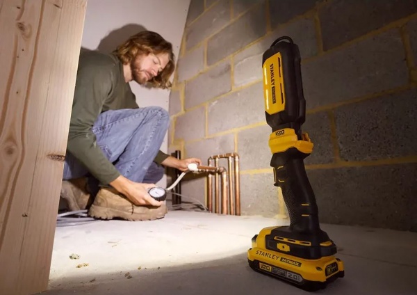 Світлодіодний ліхтарик Stanley FatMax 18,0V SFMCL050B