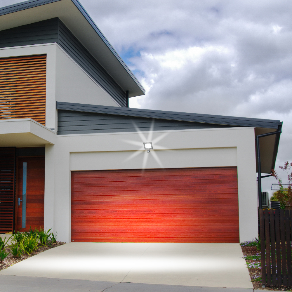 Прожектор с датчиком движения ARDERO 6500K 20 Вт IP65 черный LL-2020ARD