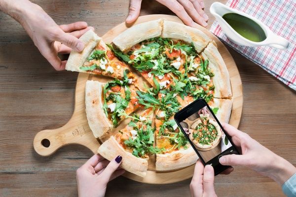 Дошка сервірувальна з ручкою 40 см WL-771101/А Wilmax