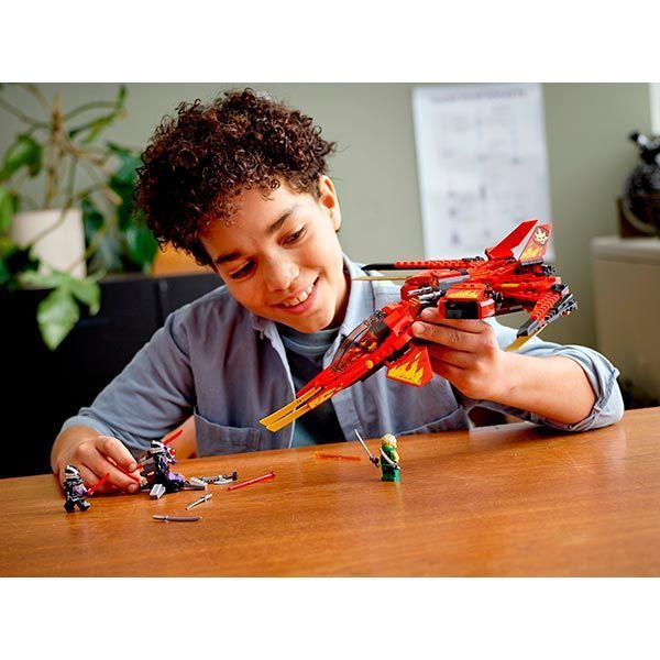 Конструктор LEGO Ninjago Винищувач Кая 71704