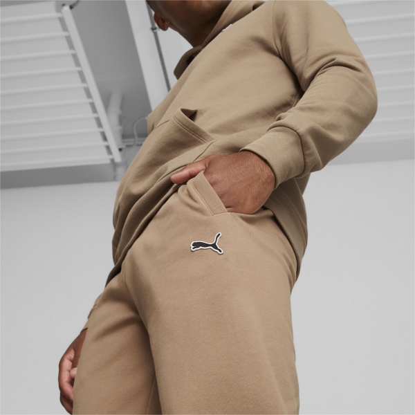 Брюки Puma BETTER ESSENTIALS SWEATPANTS FL CL 67681685 р. M коричневый