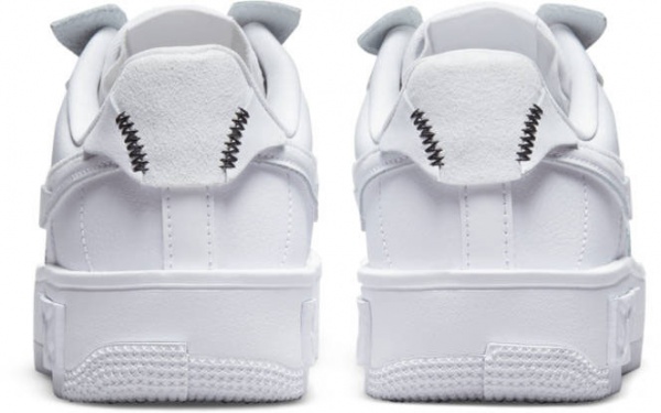 Кросівки Nike W AIR FORCE 1 FONTANKA DH1290-100 р.40 білий