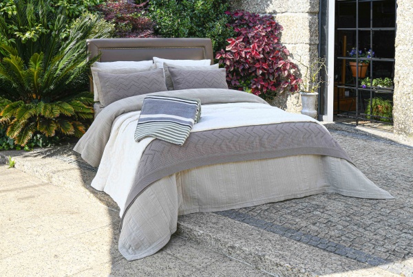 Покрывало Mafra 230x270 см Antonio Pereira серый 