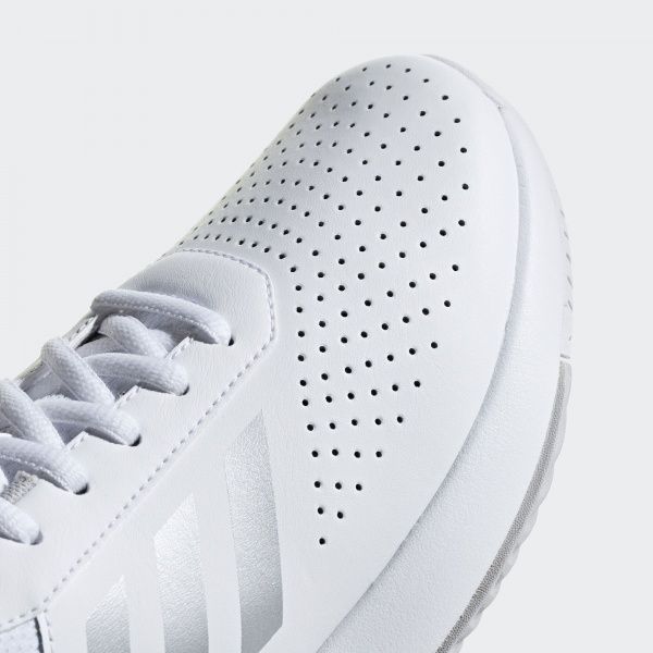 Кроссовки Adidas COURTSMASH F36262 р.7,5 белый