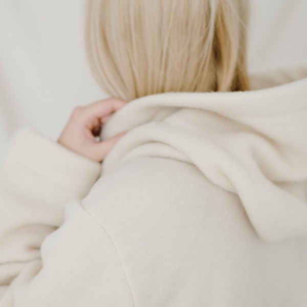 Халат жіночий Flokati Coral з капюшоном р. XS/S екрю