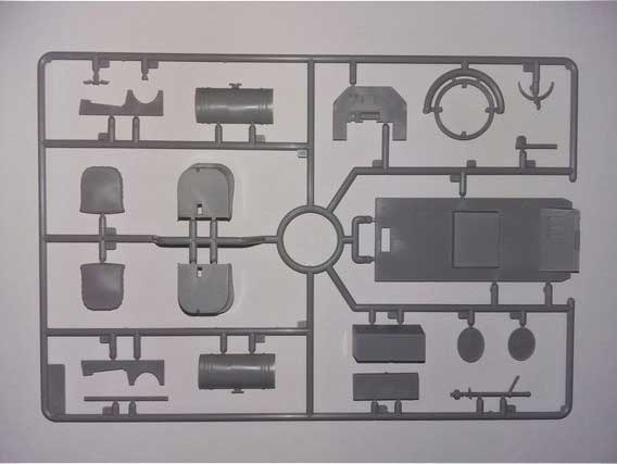 Сборная модель ICM американский спортивный автомобиль T1913 (4823044405145) 1:24