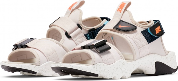 Сандалі Nike CANYON CV5515-004 р. US 9 бежевий