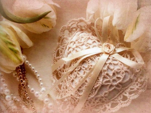 Книга Людмила Лапшина «Тендітні, спокусливі, сильні... Поезії, листи, цікаві факти: усе про жінок» 978-966-942-281-1