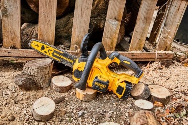 Электропила DeWalt DCM565P1 цепная