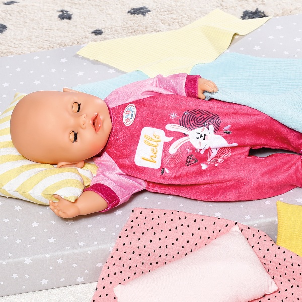 Игровой набор Zapf Baby Born розовый комбинезон 832646
