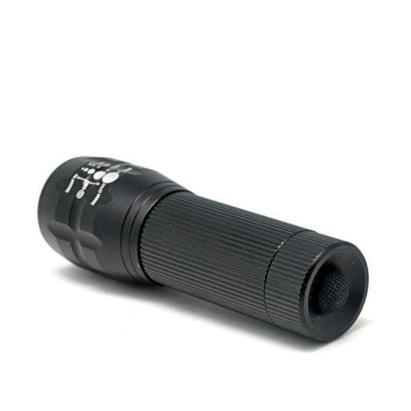 Фонарик Treker LP-8026 черный