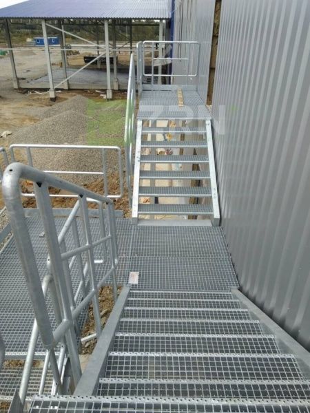 Сходинка оцинкована 1000х270 мм