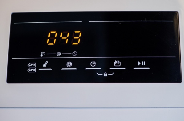 Пральна машина Grunhelm GWV-FF812D2W