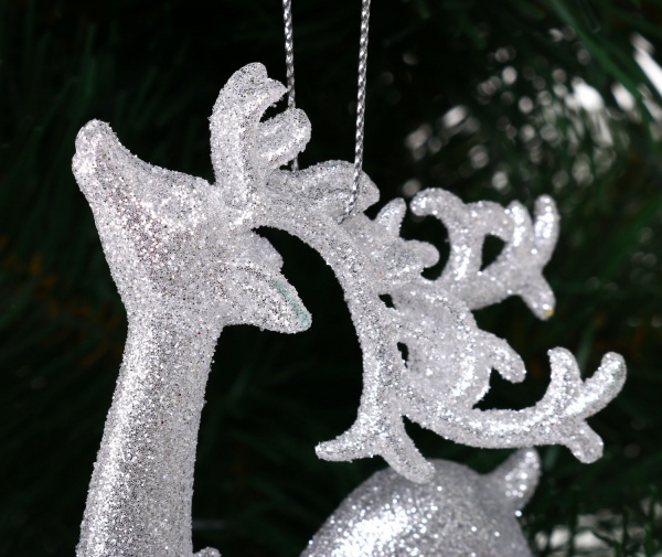 Підвіска декорована P.&C. Creative Олень з ажурними рогами 14 см в асортименті F21540202/207