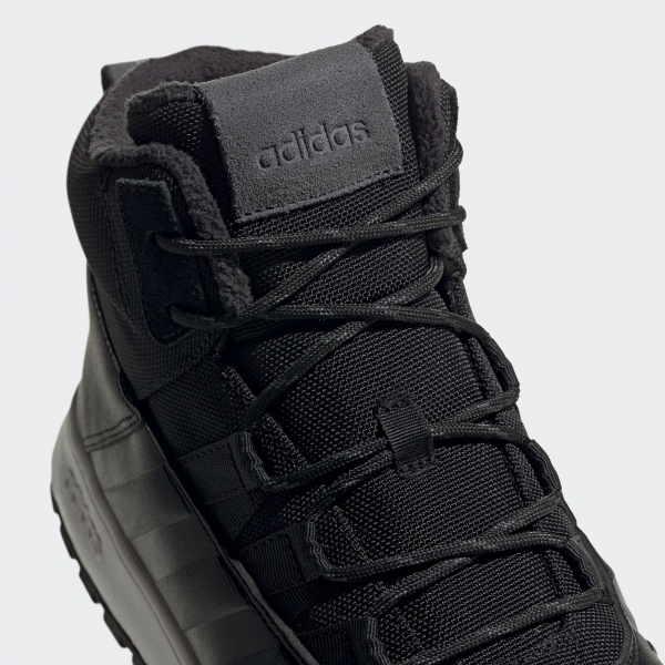 Ботинки Adidas FUSION STORM WTR EE9709 р. UK 9 черный