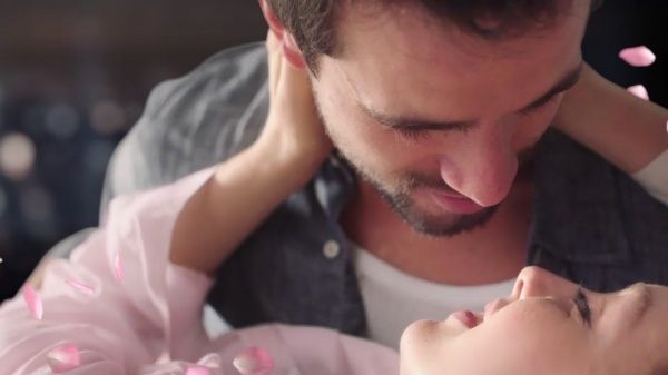 Кондиционер для белья Silan Supreme Элеганс 0,6 л