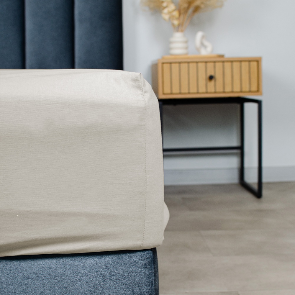 Простынь на резинке Моно 180x200 см бежевый