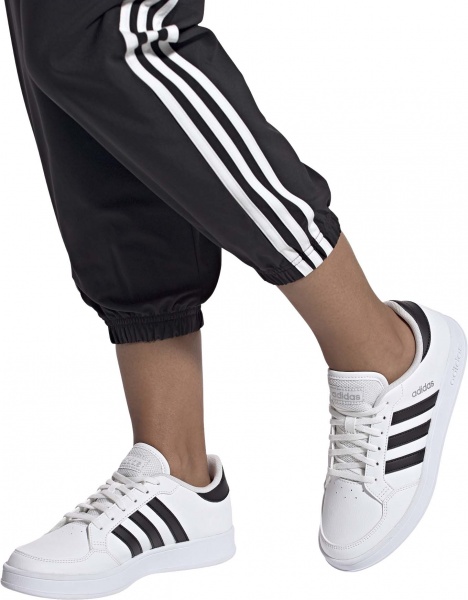 Кроссовки Adidas BREAKNET FX8724 р.UK 7,5 белый
