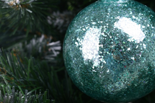 Шар новогодний с блискисткам 80 мм в ассортименте CAA114700