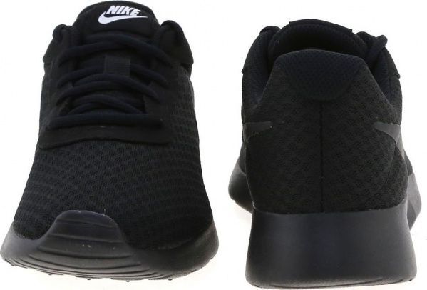 Кроссовки Nike WMNS TANJUN 812655-002 р.6 черный