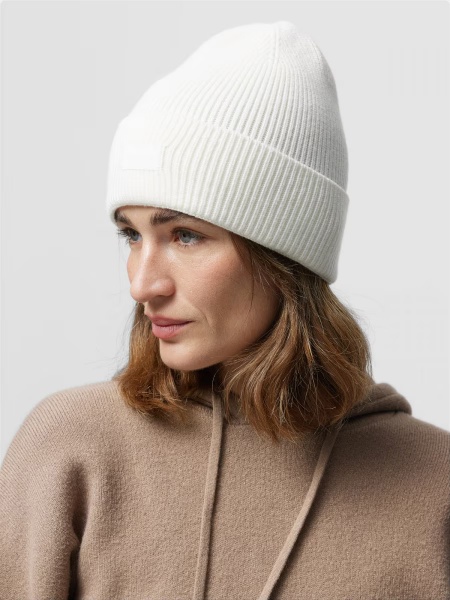 Шапка Outhorn CAP F223 OTHAW23ACAPF223-11S р.S-M белый