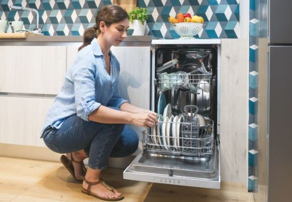 Посудомийна машина CDPH 2L949W