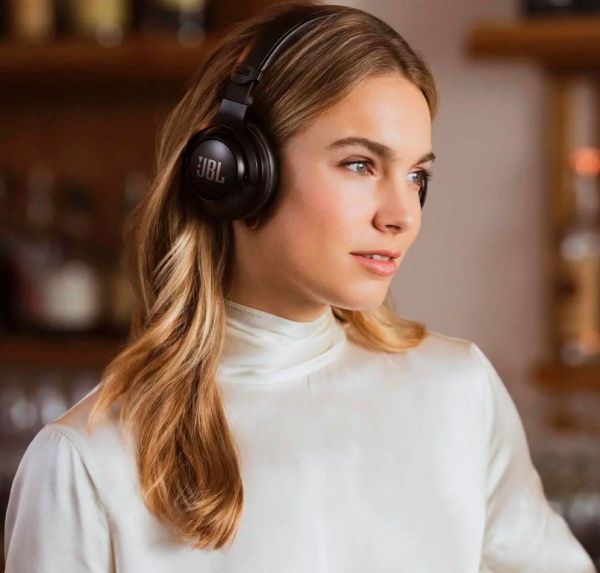 Наушники JBL® CLUB 700 BT black 