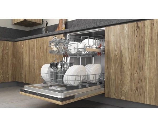 Вбудовувана посудомийна машина Hotpoint H2I HD526 A