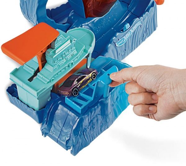 Трек Hot Wheels Голодна Акула-робот GJL12