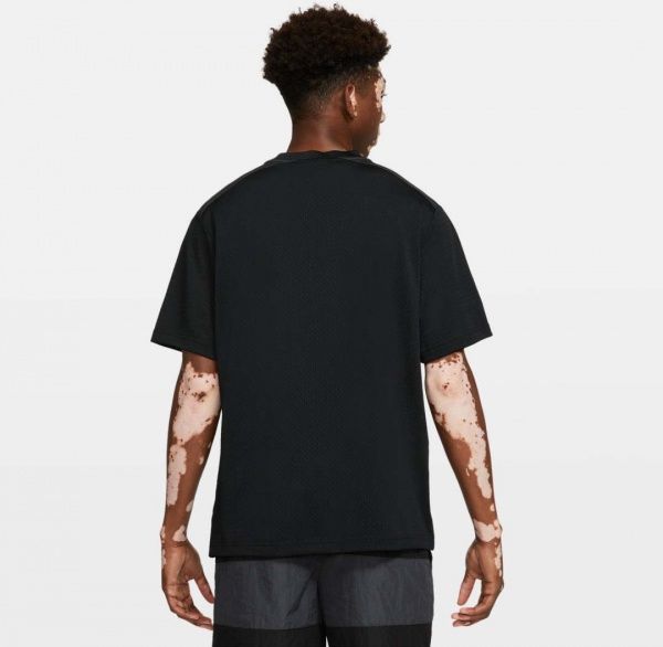 Футболка Nike M NSW AIR MESH TOP DA0583-010 р.M чорний