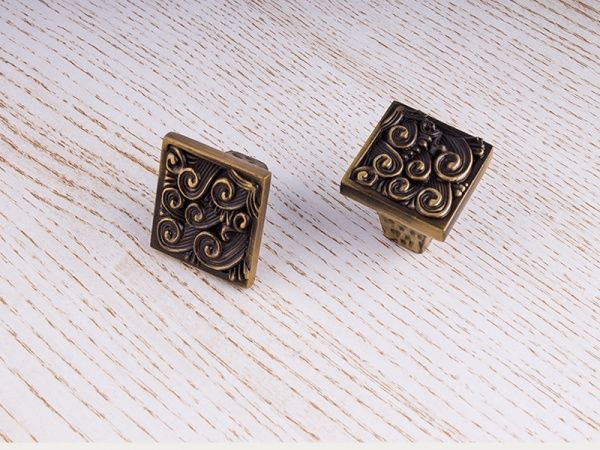 Ручка-кнопка меблева на один отвір мм антична бронза DC KR 22 G4A