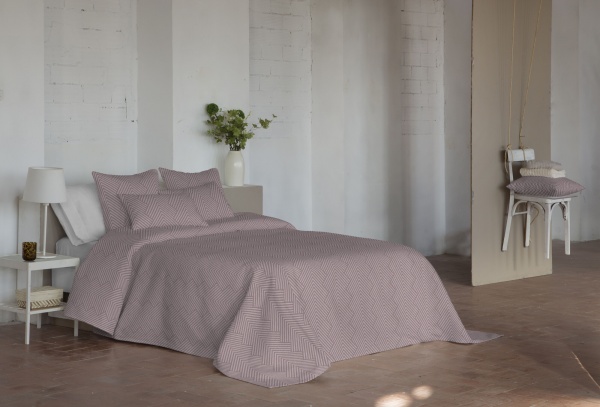 Покривало Hubble Agua 250x270 см Guy Laroche Paris коричневий 