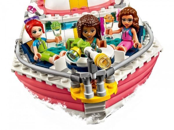 Конструктор LEGO Friends Спасательная лодка 41381