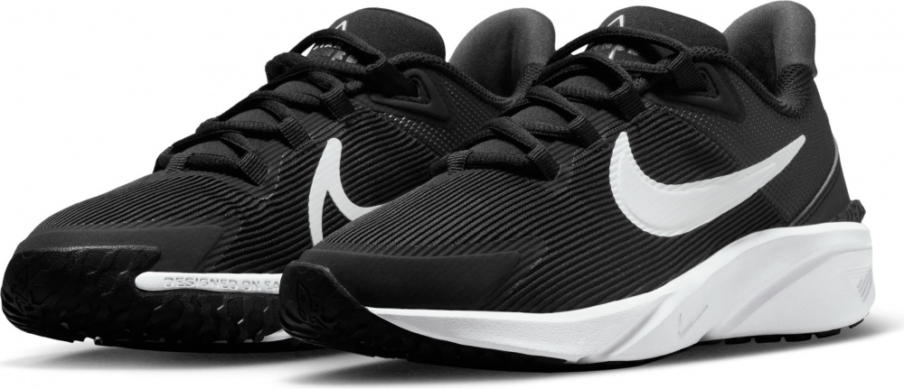 Кроссовки детские демисезонные Nike STAR RUNNER 4 DX7615-001 р.38,5 черные