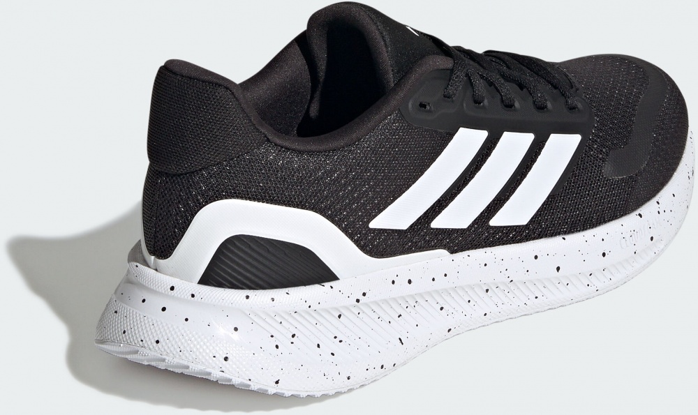 Кросівки жіночі Adidas RUNFALCON 5 W JR5090 р.38 чорні