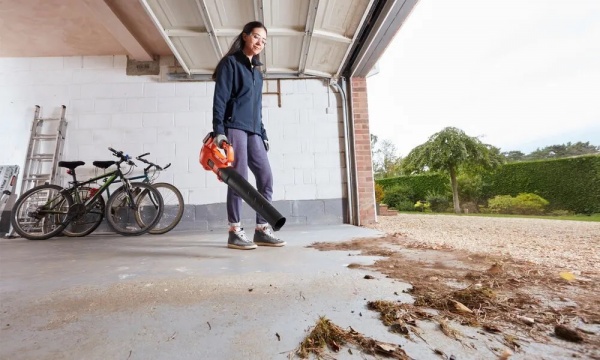 Воздуходув Black+Decker BCBL200L