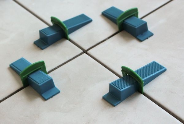 Система выравнивания плитки Т-Нова Основа СВП-Макси 2 мм 50 шт./уп.