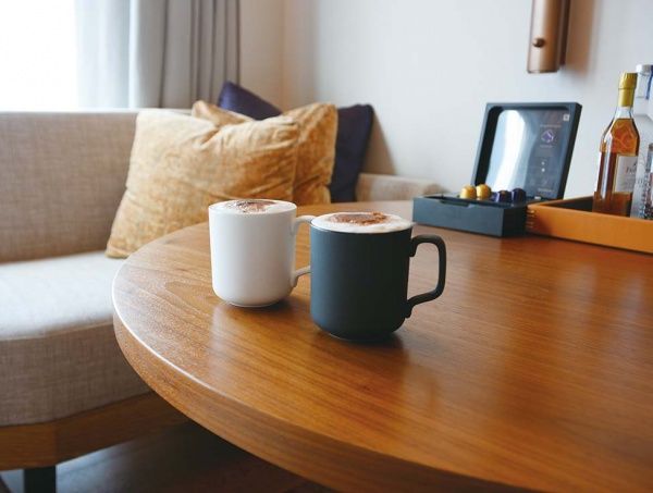 Чашка Matt&Shiny 330 мл біла в подарунковій упаковці Narumi