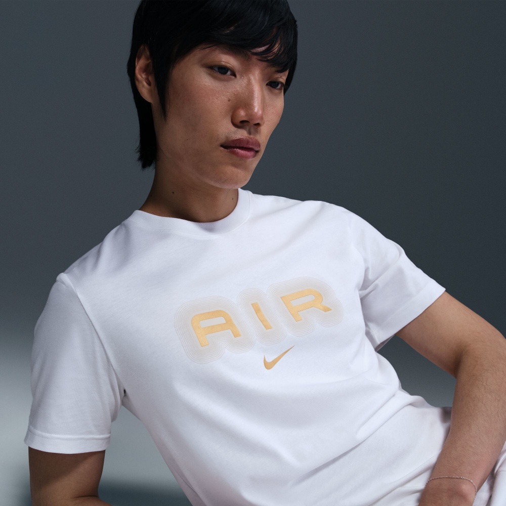 Футболка Nike M NSW SW AIR GRAPHIC TEE HM0185-102 р.L белый
