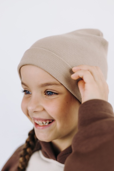 Шапка для девочек Obzor р.M бежевый 100 