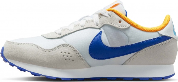 Кроссовки Nike MD VALIANT CN8558-110 р.40 белый