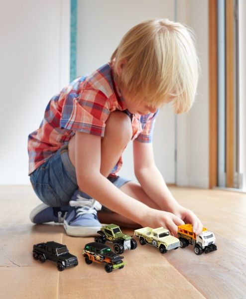 Набір машинок Matchbox Подарунковий 5 шт. 1:64 C1817